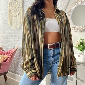 Le Caviar brand, beautiful multi color green blouse